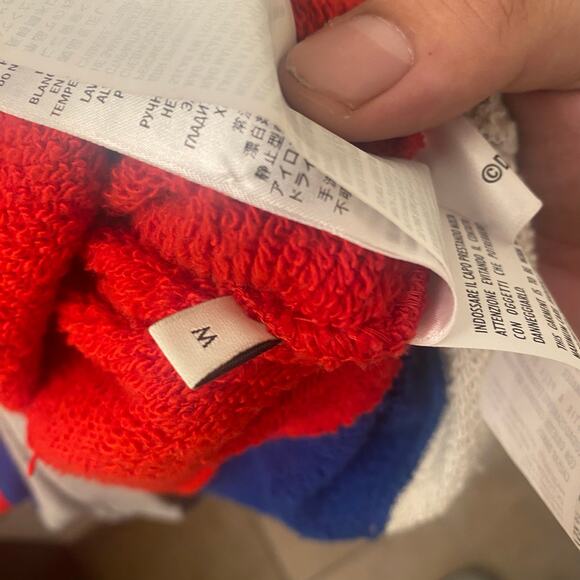 Gucci x Disney Three Pigs Color Block Sweatshirt Size Medium - Picture 6 of 7